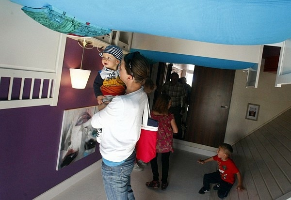 Upside Down House Design in Austria attracts a lot of attention to
