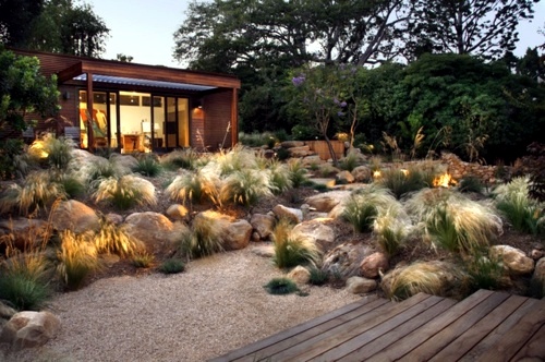 Boulders in the garden for a more beautiful landscape