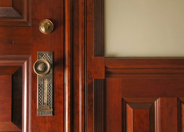 Bring to bear the character of your house through the ceiling