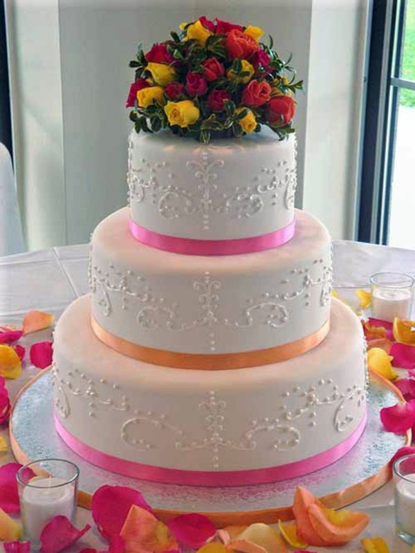 Tiered wedding cakes - the symbol of every wedding ceremony Tiered wedding cakes - the symbol of every wedding ceremony