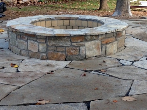 Stone slabs in the garden - useful advice for the design in the landscape style