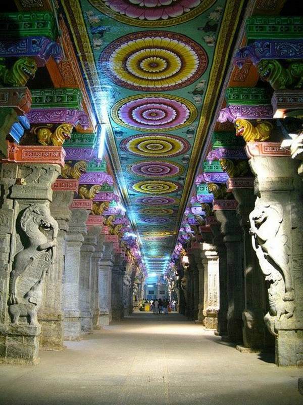 Ceiling covering turns the room into a work of art