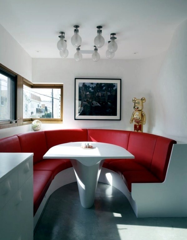 A modern house in Los Angeles with creative furniture design A modern house in Los Angeles with creative furniture design