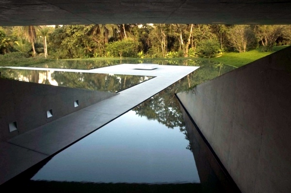 City Gallery Design in Brazil by Tacoa Arquitetos City Gallery Design in Brazil by Tacoa Arquitetos