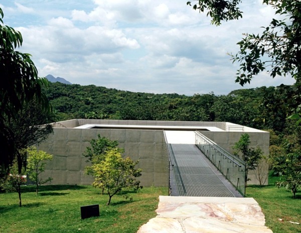 City Gallery Design in Brazil by Tacoa Arquitetos
