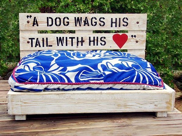 Make great dog beds from Euro pallets themselves - dog beds made of wood Make great dog beds from Euro pallets themselves - dog beds made of wood