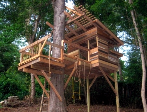Children's playhouses in the backyard – 12 gorgeous castles for your little ones