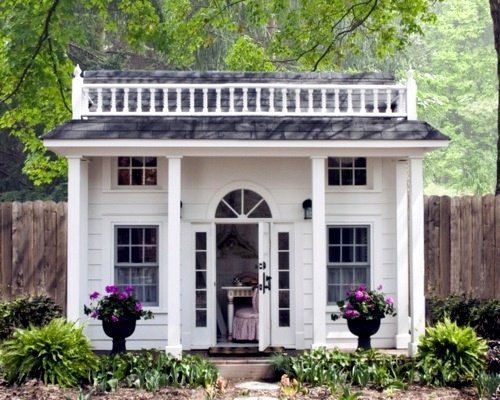 Children's playhouses in the backyard - 12 gorgeous castles for your little ones
