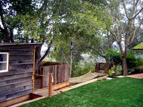 Children's playhouses in the backyard - 12 gorgeous castles for your little ones