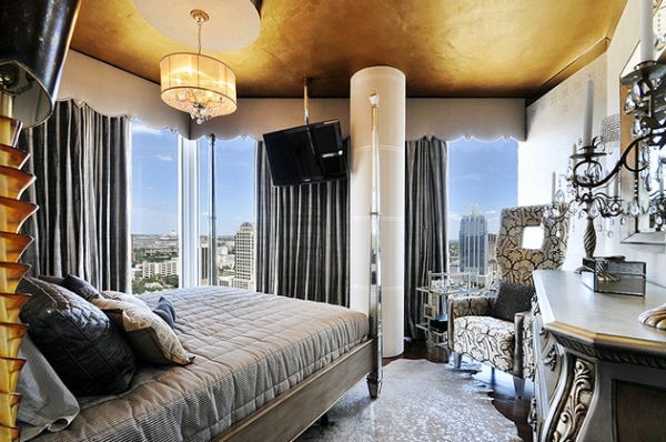 Golden accents: Modern interior with golden luster
