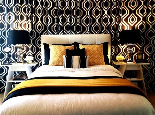 Golden accents: Modern interior with golden luster