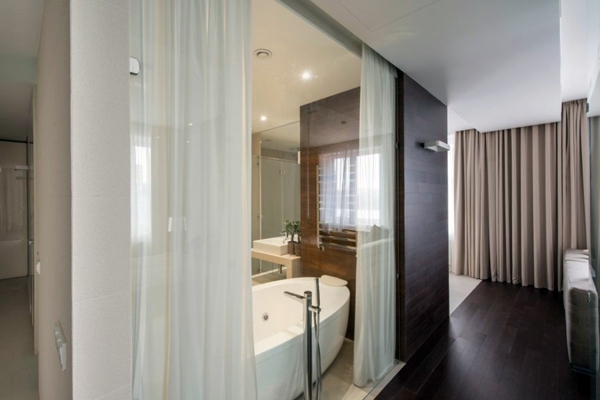 Luxury Apartment - Minimalist interior with momentum