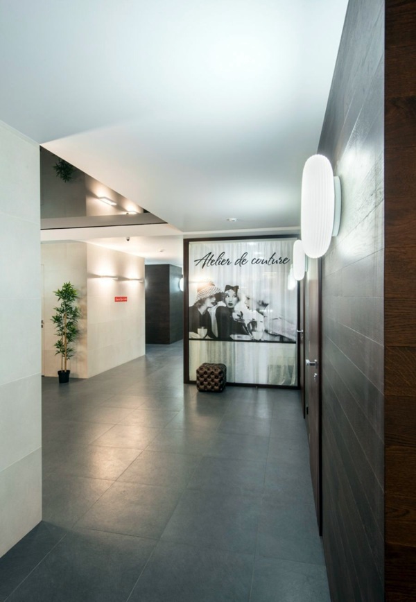 Luxury Apartment - Minimalist interior with momentum