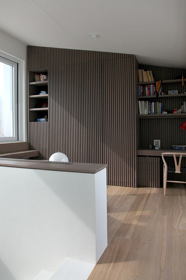 Japanese establishment of ESE studio