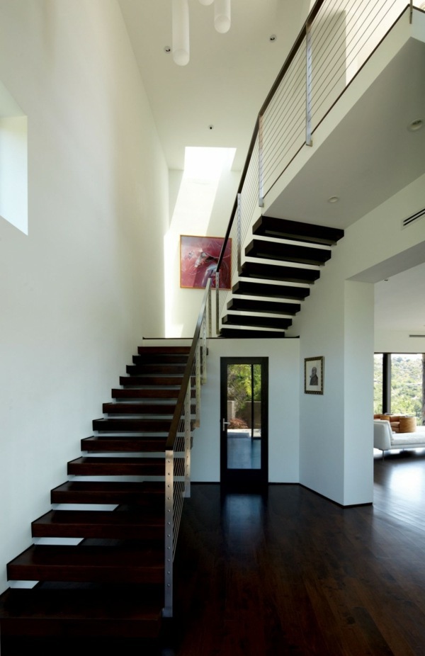 Mandeville Canyon Residence by Griffin Enright Architects