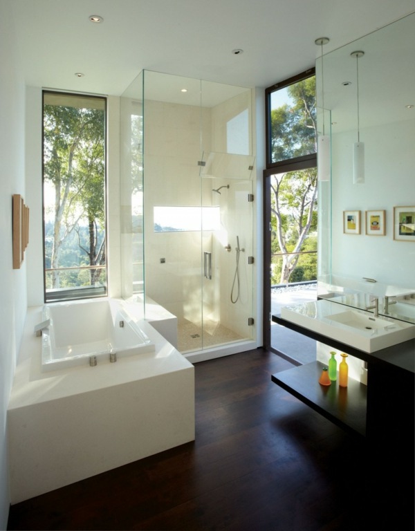 Mandeville Canyon Residence by Griffin Enright Architects