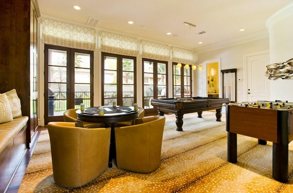 Dice table and room for a filled with House of Pleasure