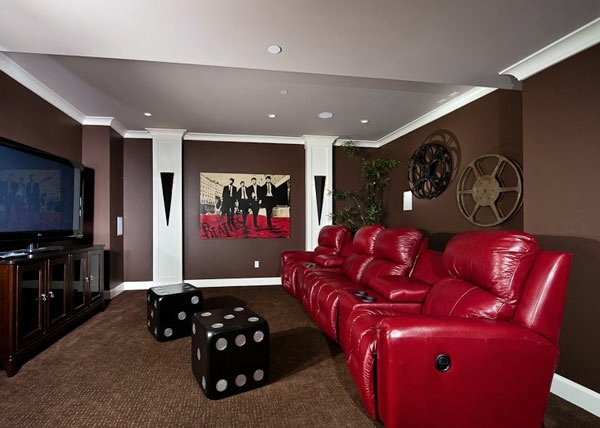 Wohnzimmer Ideen - Dice table and room for a filled with House of Pleasure