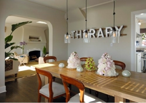 Vintage signs in interior use - stylish decoration ideas