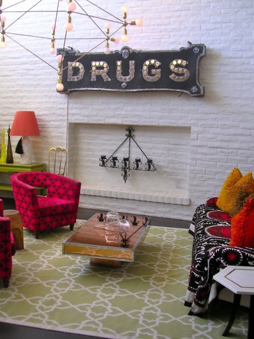 Vintage signs in interior use - stylish decoration ideas Vintage signs in interior use - stylish decoration ideas
