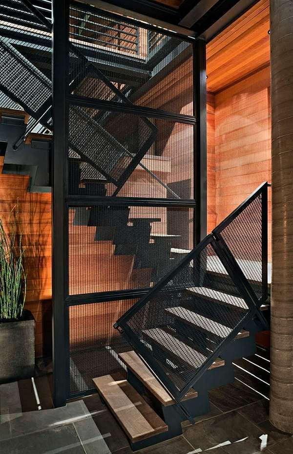 Ingenious house design offers protection against flooding