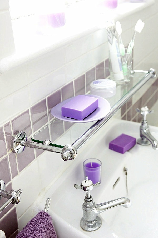 A glass shelves are stylish and modern in the Room