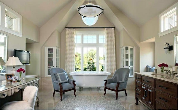 Freestanding bathtubs in Victorian style