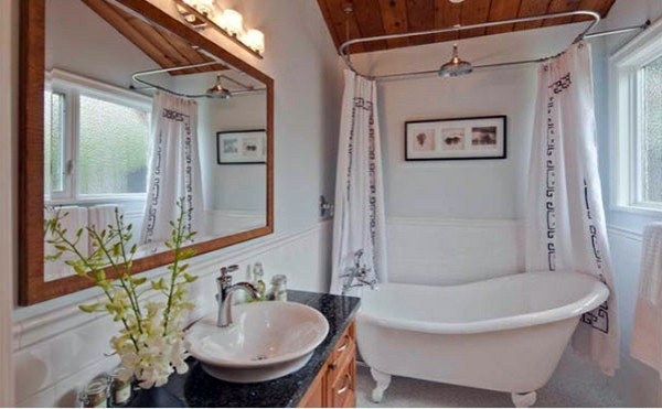 Freestanding bathtubs in Victorian style