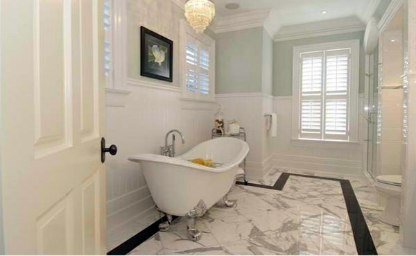 Freestanding bathtubs in Victorian style