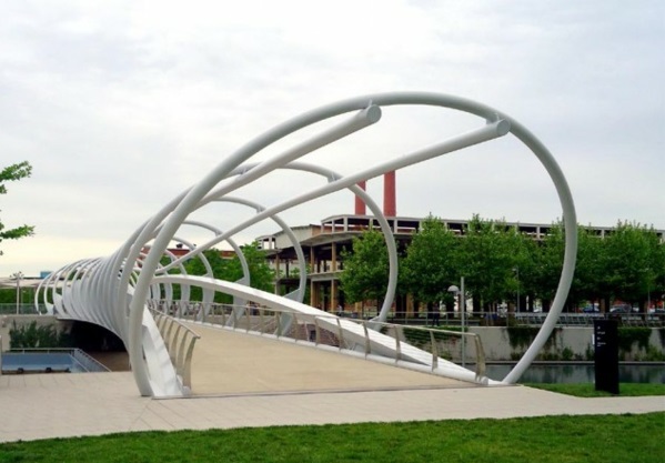 The most amazing and famous bridges in the world The most amazing and famous bridges in the world