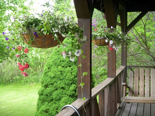 Make small balcony - you create a green corner relaxation