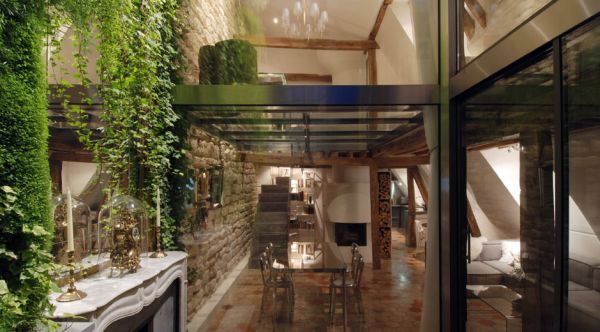 Renovated duplex apartment in the heart of Paris - original residence