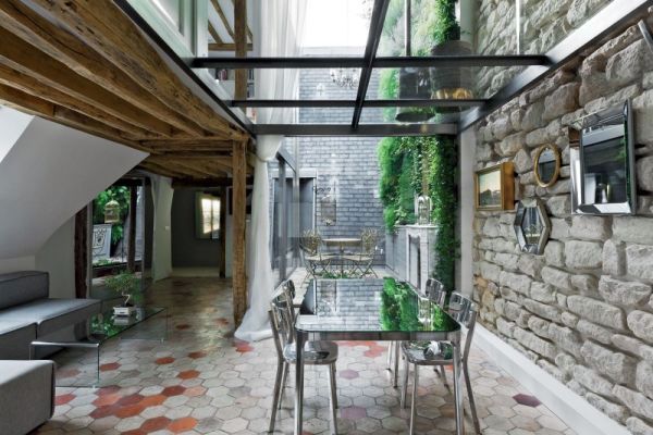 Renovated duplex apartment in the heart of Paris - original residence