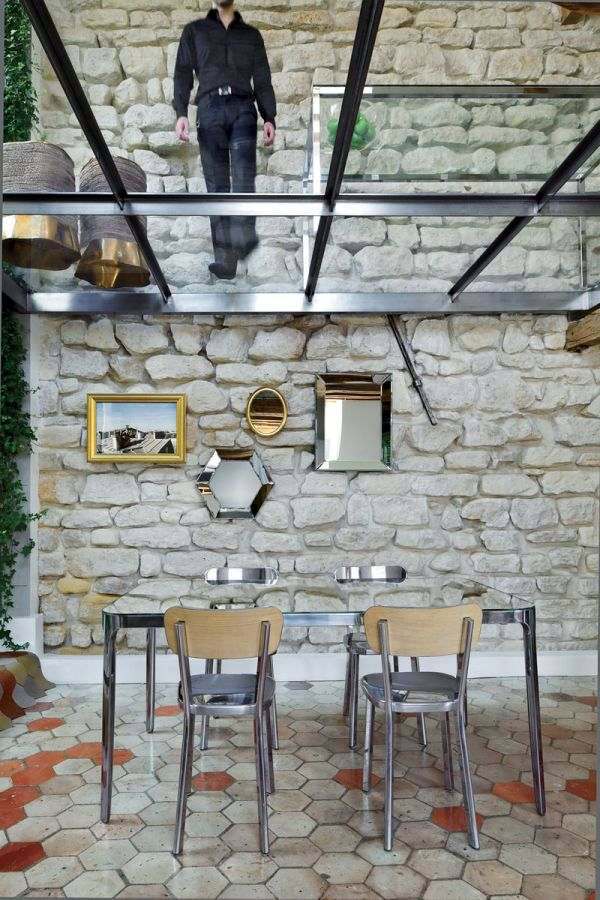 Renovated duplex apartment in the heart of Paris - original residence
