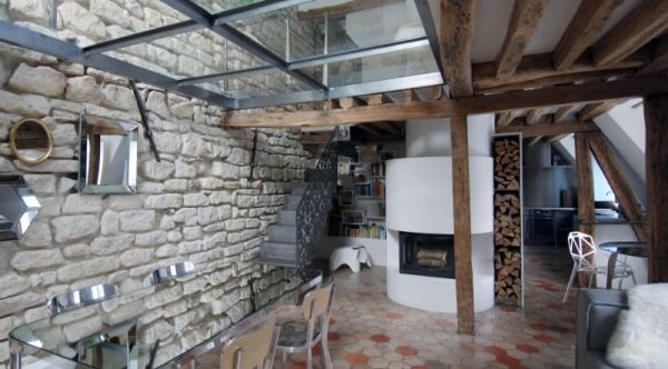 Renovated duplex apartment in the heart of Paris - original residence