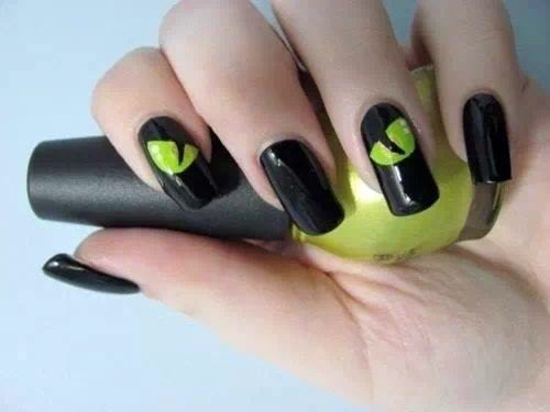 Nail Polish Ideas for Halloween - 40 inspiring nail design pictures Nail Polish Ideas for Halloween - 40 inspiring nail design pictures