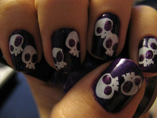 Nail Polish Ideas for Halloween - 40 inspiring nail design pictures Nail Polish Ideas for Halloween - 40 inspiring nail design pictures