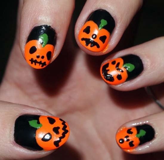 Nail Polish Ideas for Halloween - 40 inspiring nail design pictures Nail Polish Ideas for Halloween - 40 inspiring nail design pictures