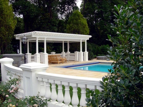Pergola in the garden - a perfect shade in summer