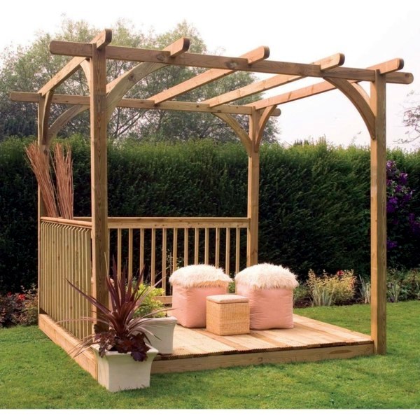 Pergola in the garden - a perfect shade in summer
