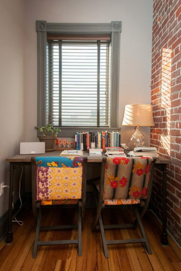 Plethora of colors and textures to an eclectic house in Pittsburgh Plethora of colors and textures to an eclectic house in Pittsburgh