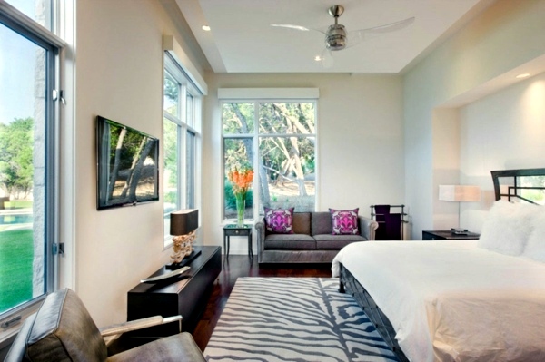 This bright and beautiful home in Blanco Texas promises luxury
