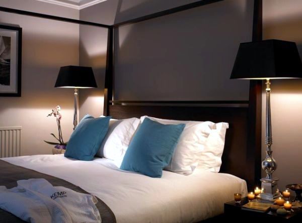 black bedroom lamp