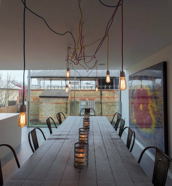 Pendant lights with a simple design to conquer the market