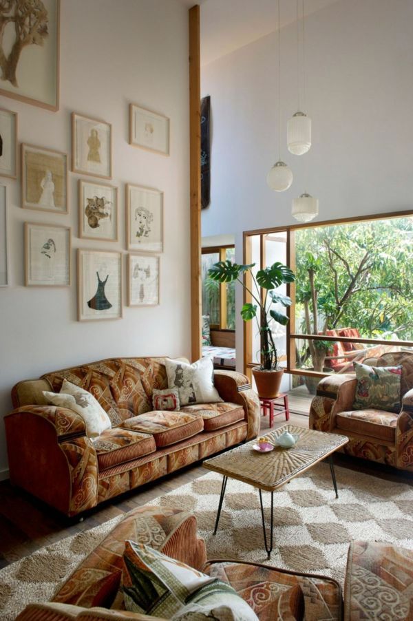 An eclectic house in Sydney shows colorful and playful interior