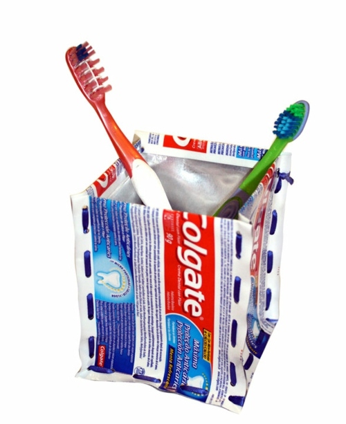 15 DIY toothbrush holder ideas