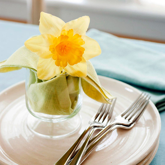 20 easy homemade Easter table decorations and placemats