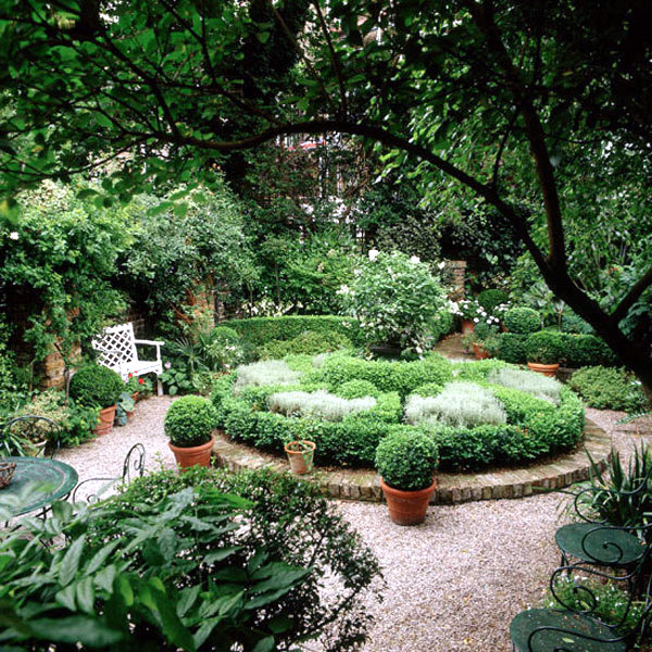 Landscaping ideas with furniture