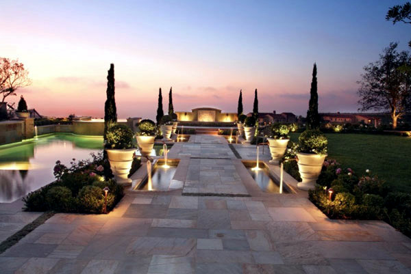 Landscaping ideas with furniture