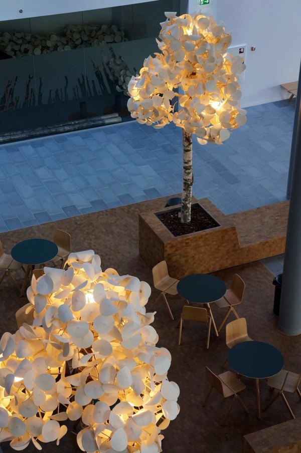 Original floor lamps inspired by nature - glowing tree leaves